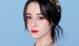 吃瓜爆料迪丽热巴,瓜田里的甜蜜瓜果，揭秘明星背后的故事